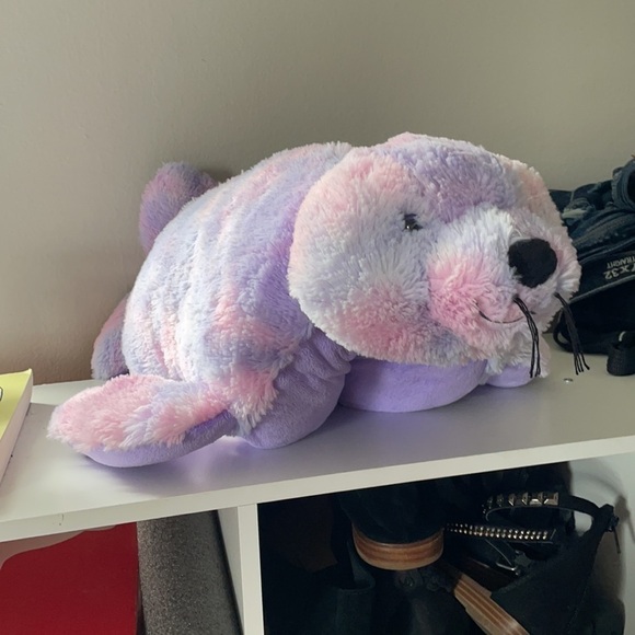 Light up Pillowpet purple sea lion - Picture 7 of 10